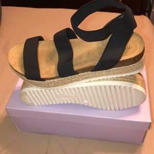 BNIB espadrille platform sandals